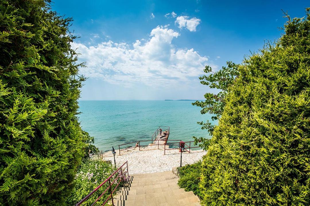 Panorama Marina Fort Beach - Premium Apartments Sea Viev Sveti Vlas Ngoại thất bức ảnh