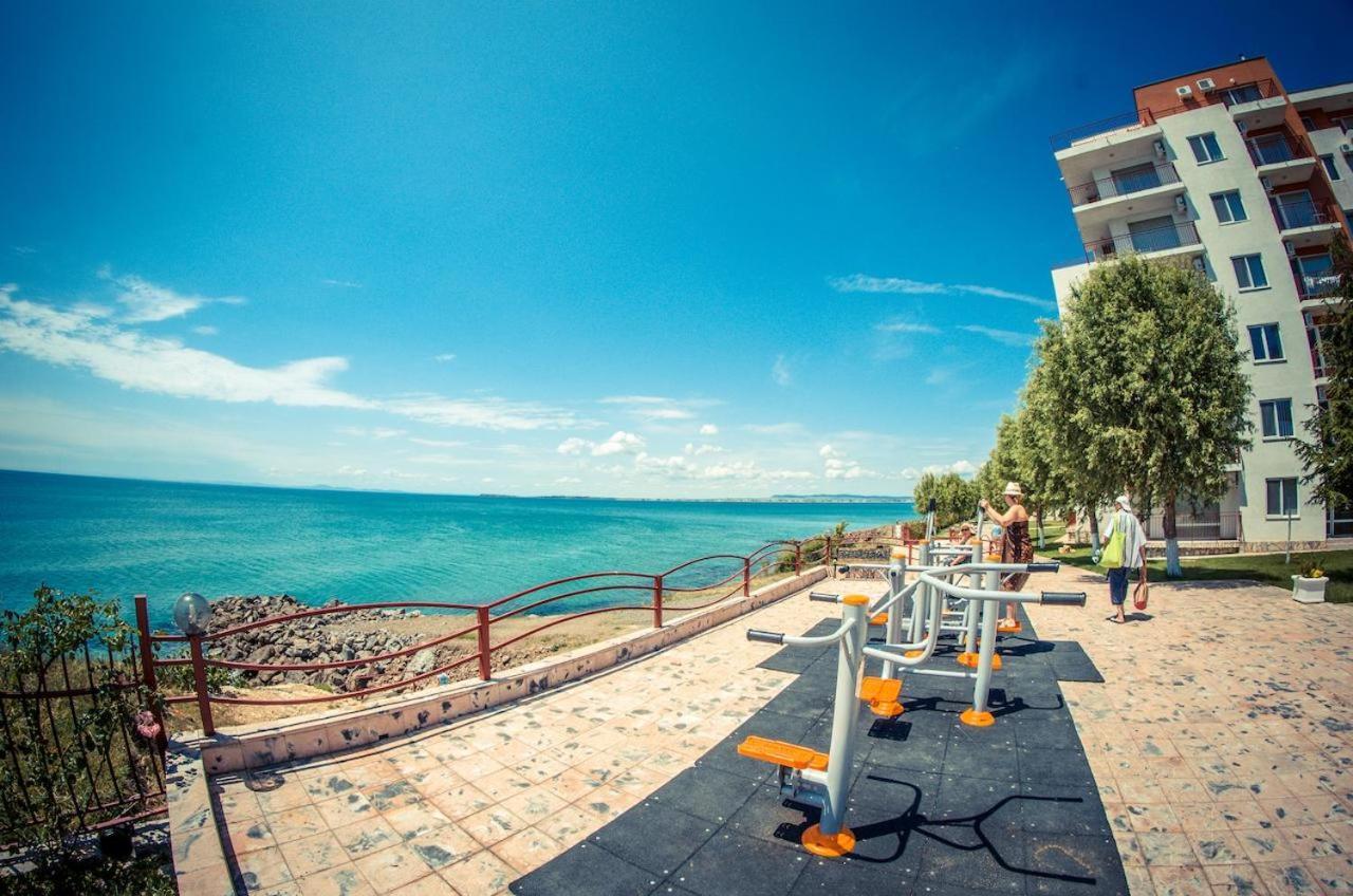 Panorama Marina Fort Beach - Premium Apartments Sea Viev Sveti Vlas Ngoại thất bức ảnh