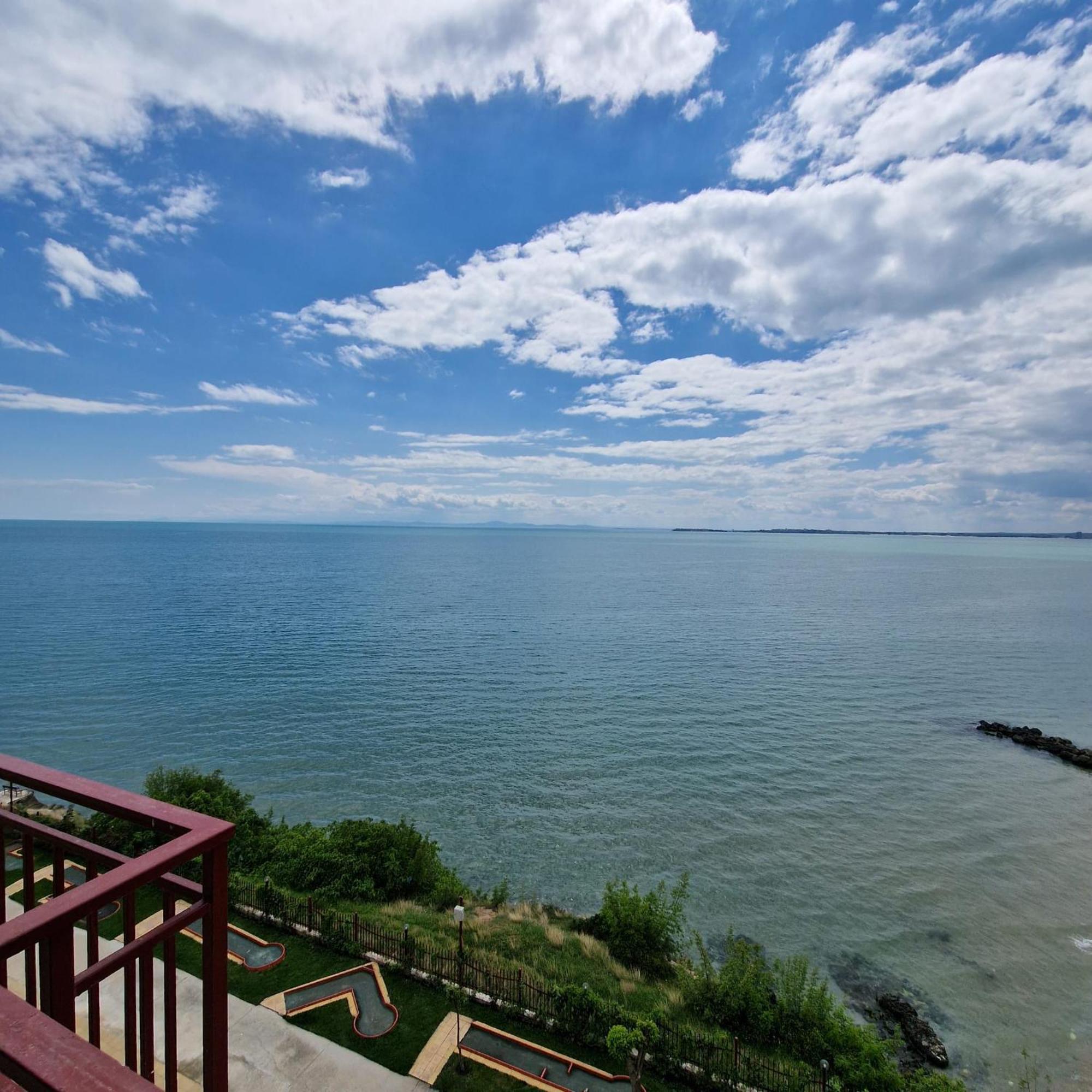 Panorama Marina Fort Beach - Premium Apartments Sea Viev Sveti Vlas Ngoại thất bức ảnh